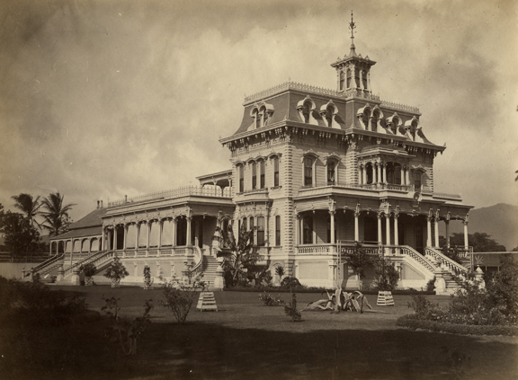 Keōua Hale; the home of Princess Ruth Ke‘elikōlani on Queen Emma Street, Honolulu, Hawai‘i, ca. 1883. Central Intermediate School was later built on the site. Call Number: Domestic Life. Homes. Princes Ruth. Artifact Number: SP 76833 Accession Number: 1971.343 Image from Bishop Museum Archives, Honolulu, Hawaii. Images are not to be re-used without permission.