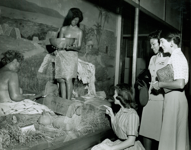 Diorama of kapa making in Hawaiian Hall; Bishop Museum, Honolulu, Hawai‘i. Unknown photographer, ca. 1960. Call Number: SP 204616 Image from Bishop Museum Archives, Honolulu, Hawaii. Images are not to be re-used without permission.