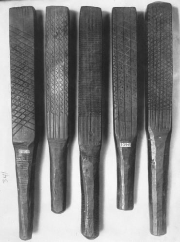 I‘e kuku (kapa beaters) Call Number: BK. 7:55 Location: Bishop Museum Archives Image from Bishop Museum Archives, Honolulu, Hawaii. Images are not to be re-used without permission.